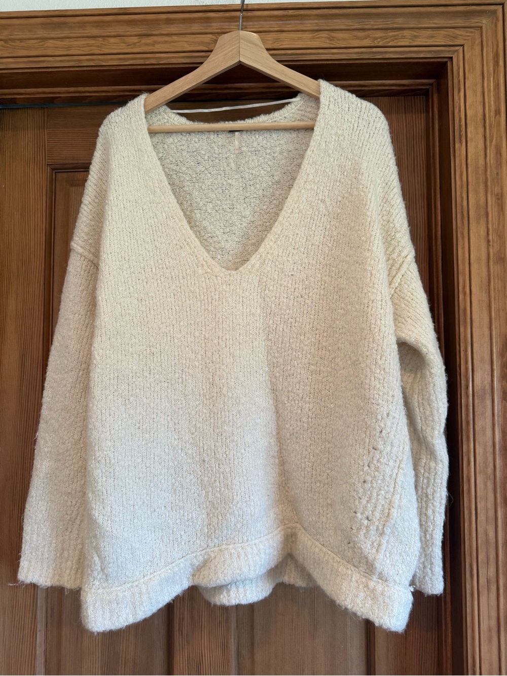 Free People Cream V-Neck Bouclé Pullover